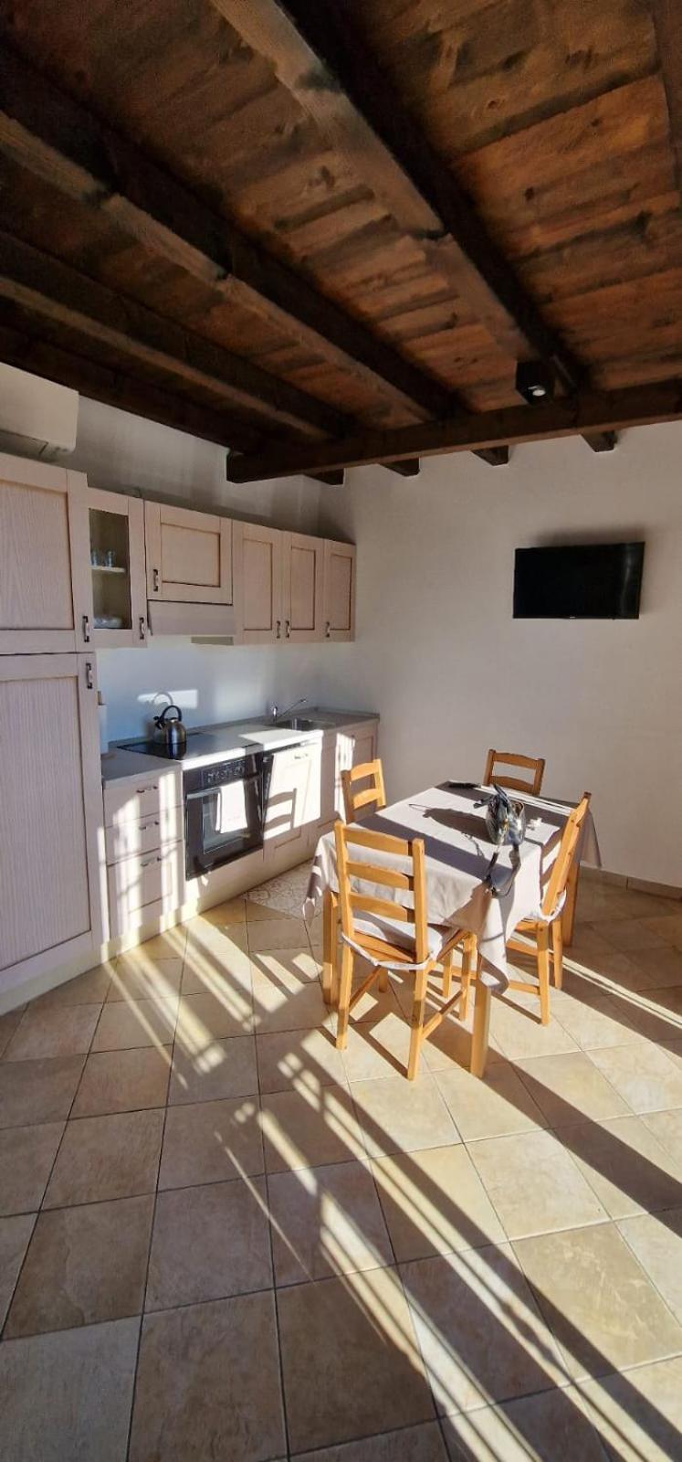 Al Poertec Apartment Sotto il Monte Luaran gambar