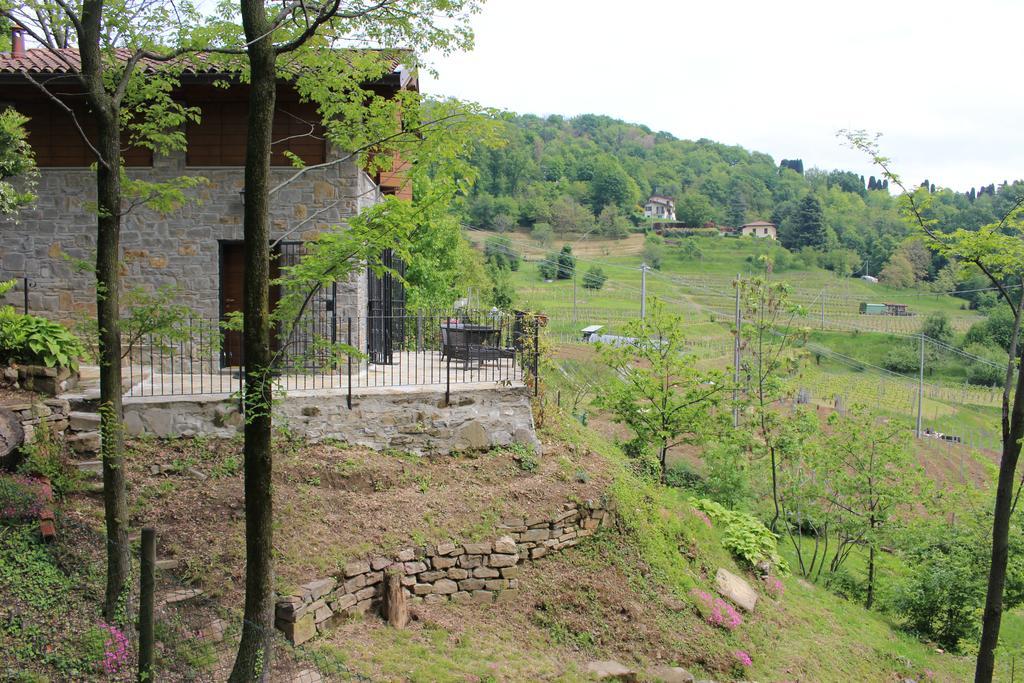 Al Poertec Apartment Sotto il Monte Luaran gambar